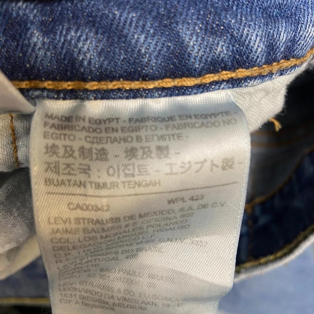 Levi's 514 Jeans Men 30x32 Blue Denim Light Wash Everyday Wear Straight Fit Cozy